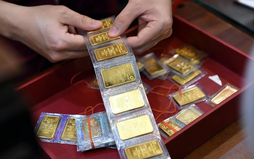 Giá vàng hôm nay ngày 2/10 quay đầu giảm mạnh