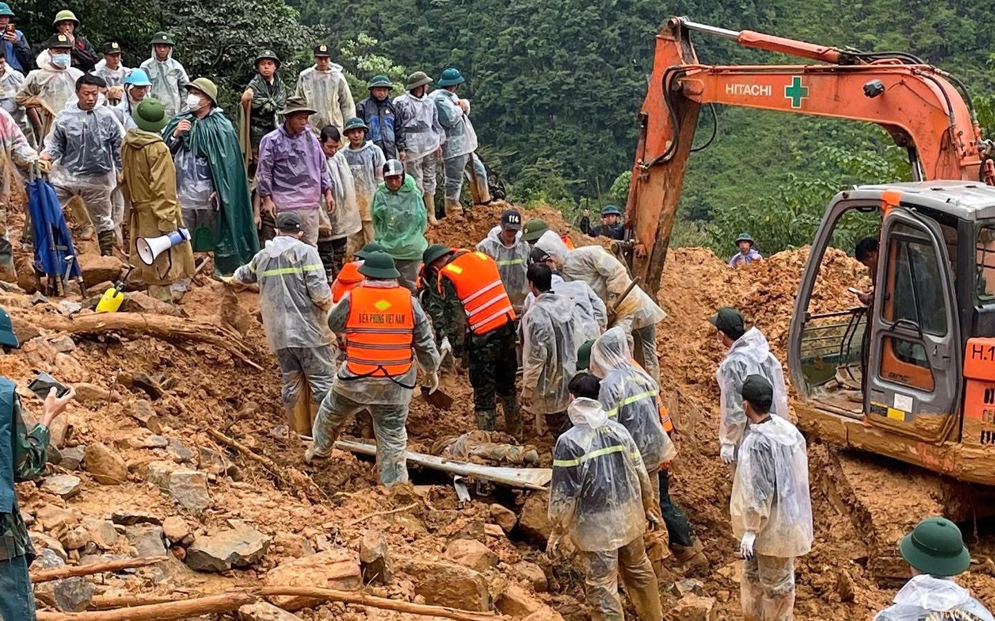 Tìm thấy nạn nhân đầu tiên trong vụ sạt lở đất kinh hoàng ở Lũng Cú