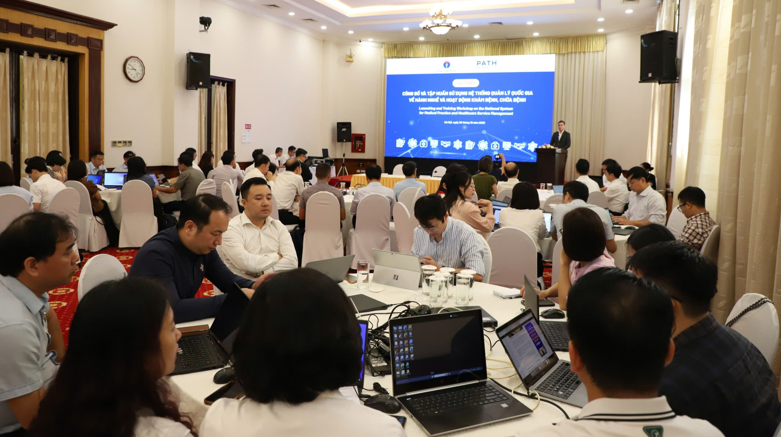 
Không có cơ sở dữ liệu sẽ mất rất nhiều thời gian để giám sát hoạt động khám chữa bệnh- Ảnh 2.