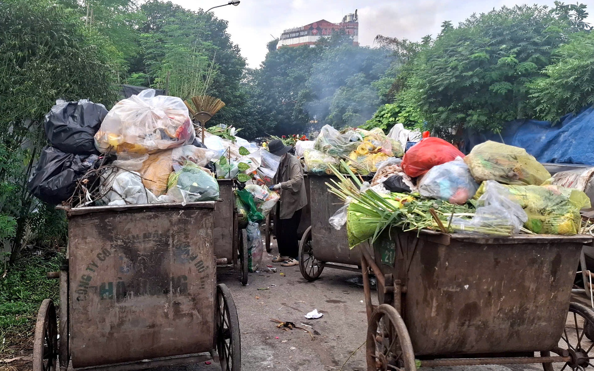 20/10 của những người phụ nữ mưu sinh từ tờ mờ sáng