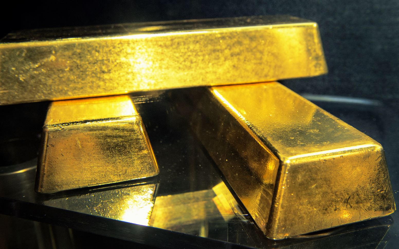 Giá vàng thế giới "bốc hơi" hơn 5%