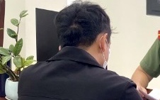 Nhóm thiếu niên dùng đao chém nhau để giải quyết mâu thuẫn ở Hà Nội- Ảnh 2.