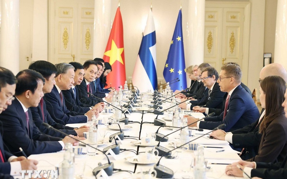 Bộ trưởng Đào Hồng Lan tiếp và làm việc với Đại sứ Cộng hoà Phần Lan tại Việt Nam- Ảnh 4. Bộ trưởng Đào Hồng Lan tiếp và làm việc với Đại sứ Cộng hoà Phần Lan tại Việt Nam- Ảnh 4.