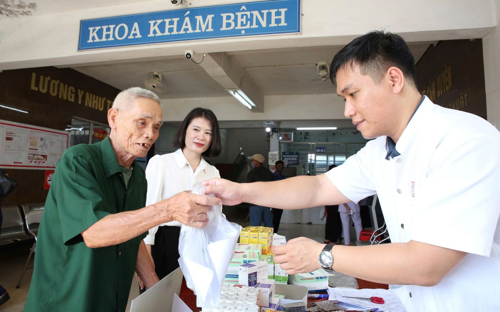 Mô hình tặng bò sinh sản cho hội viên khó khăn giúp nhiều nông dân thoát nghèo- Ảnh 2.