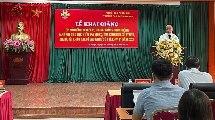 Tăng cường bồi dưỡng nghiệp vụ về phòng, chống tham nhũng, lãng phí, tiêu cực tại cơ sở y tế- Ảnh 1. Tăng cường bồi dưỡng nghiệp vụ về phòng, chống tham nhũng, lãng phí, tiêu cực tại cơ sở y tế- Ảnh 1.
