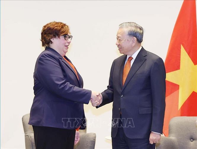 Tổng Bí thư Tô Lâm tiếp Chủ tịch Đảng Cộng sản Phần Lan Tiina Sandberg- Ảnh 1.