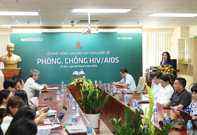 'Giải Báo chí về phòng, chống HIV/AIDS': Lan tỏa sức mạnh nhân văn, quyết tâm chấm dứt Đại dịch vào năm 2030- Ảnh 1. 'Giải Báo chí về phòng, chống HIV/AIDS': Lan tỏa sức mạnh nhân văn, quyết tâm chấm dứt Đại dịch vào năm 2030- Ảnh 1.
