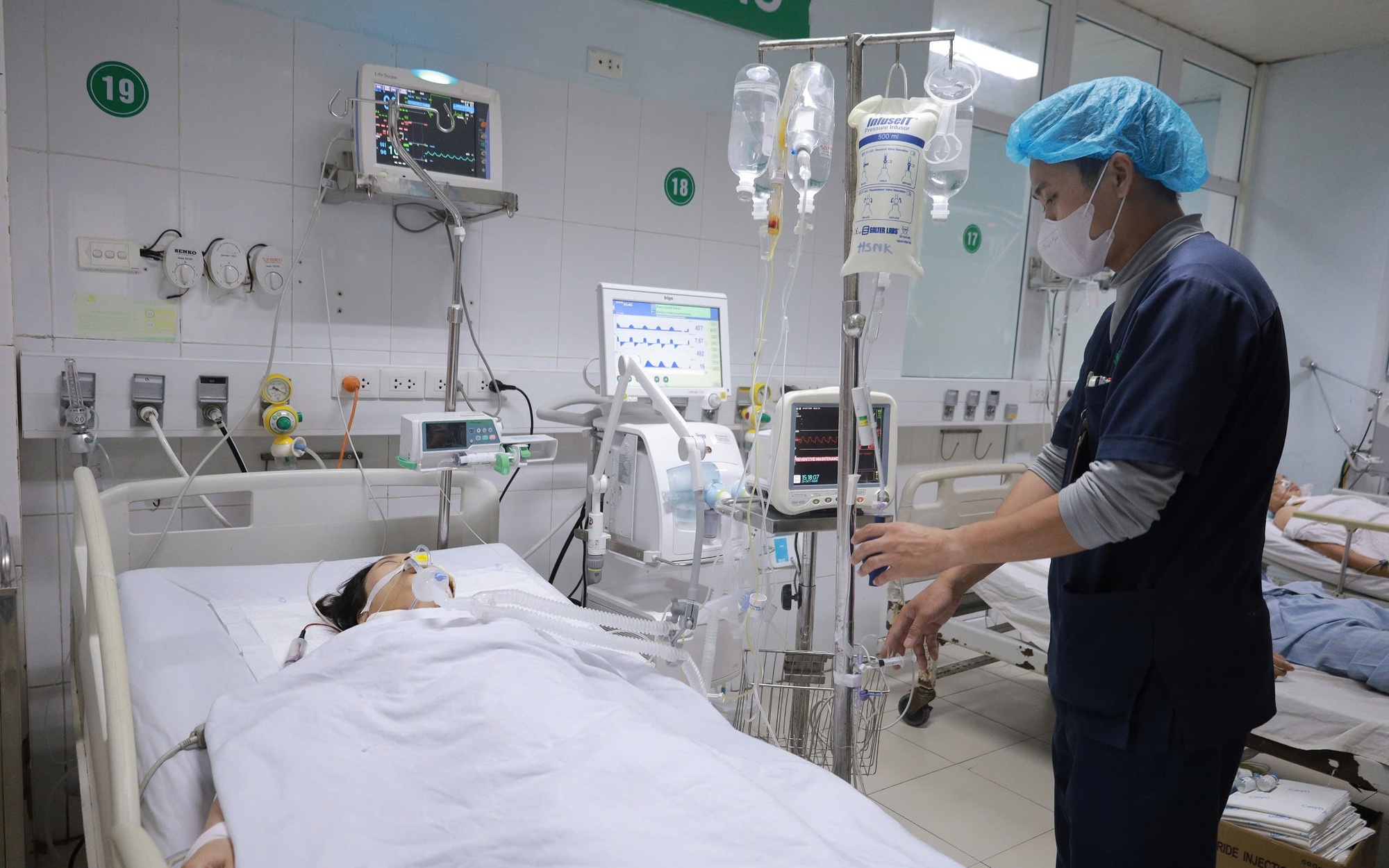 Các nạn nhân vụ truy sát tại BV Sản Nhi Nghệ An đã qua nguy kịch, tinh thần vẫn hoảng loạn- Ảnh 4.