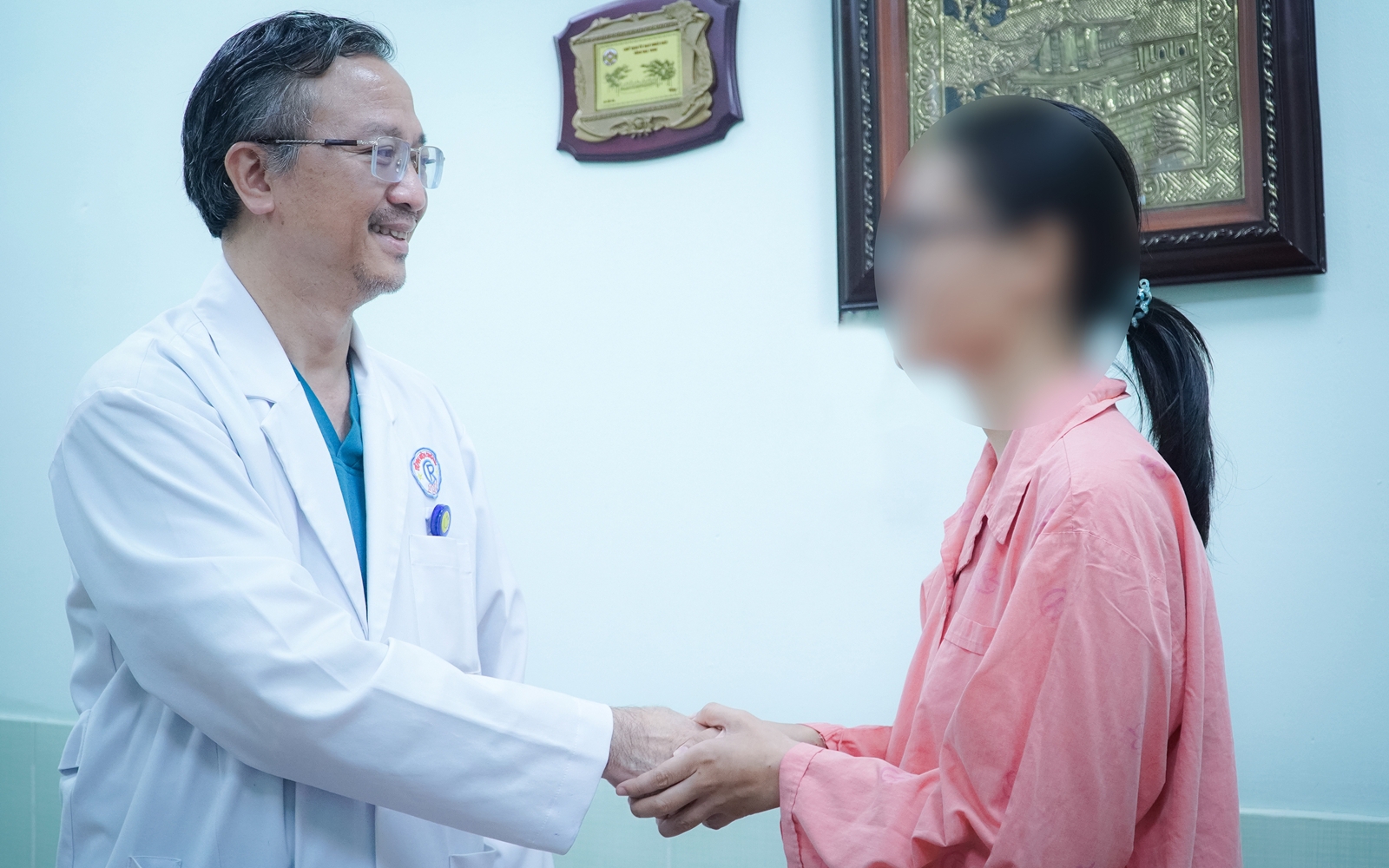 Ca phẫu thuật đặc biệt cho bệnh nhân có nhịp tim 40 lần/phút, bị biến chứng sau phẫu thuật xương hàm- Ảnh 3.