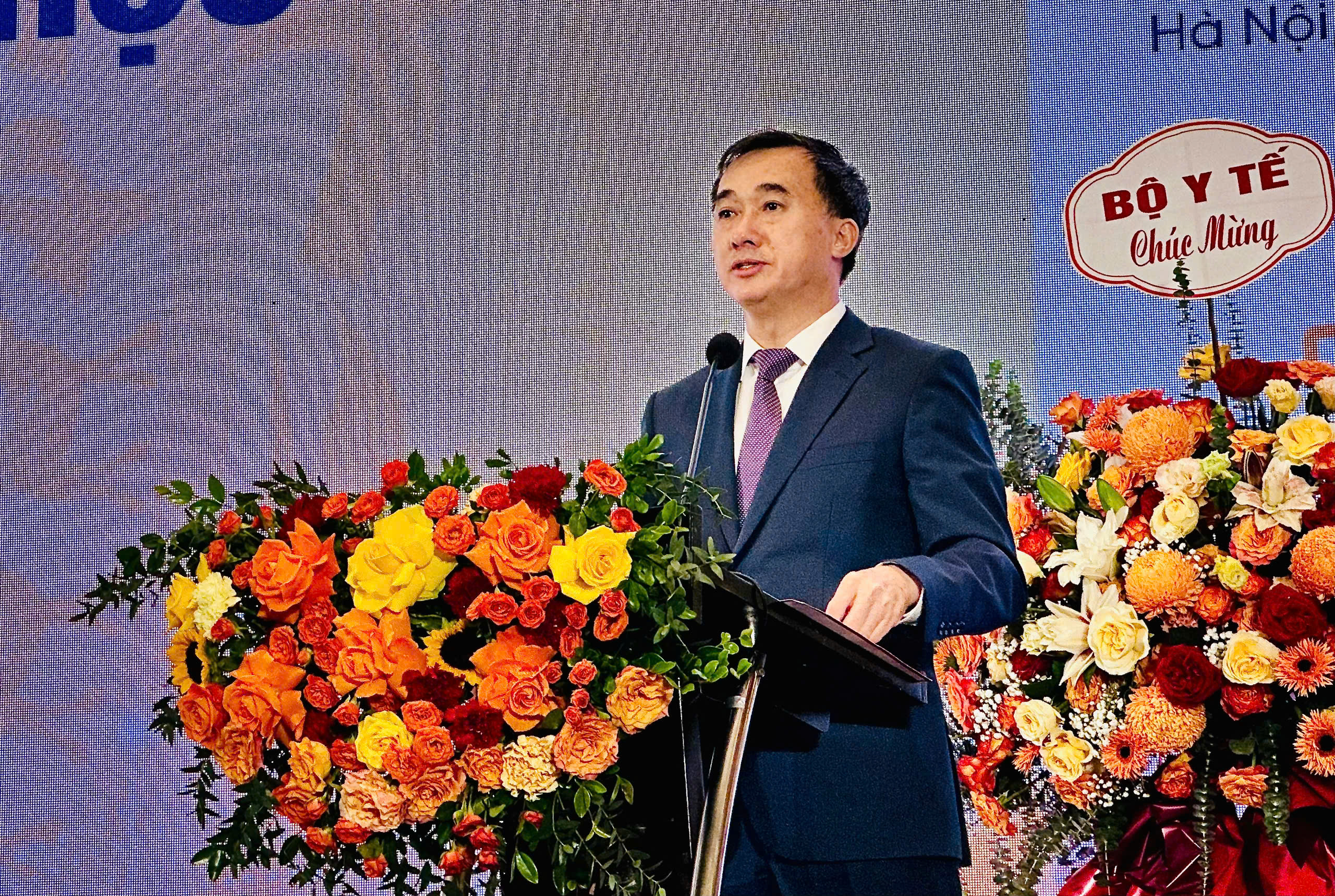 Thúc đẩy nghiên cứu khoa học, ứng dụng công nghệ, đưa y học Việt Nam phát triển tiệm cận y học thế giới- Ảnh 1.