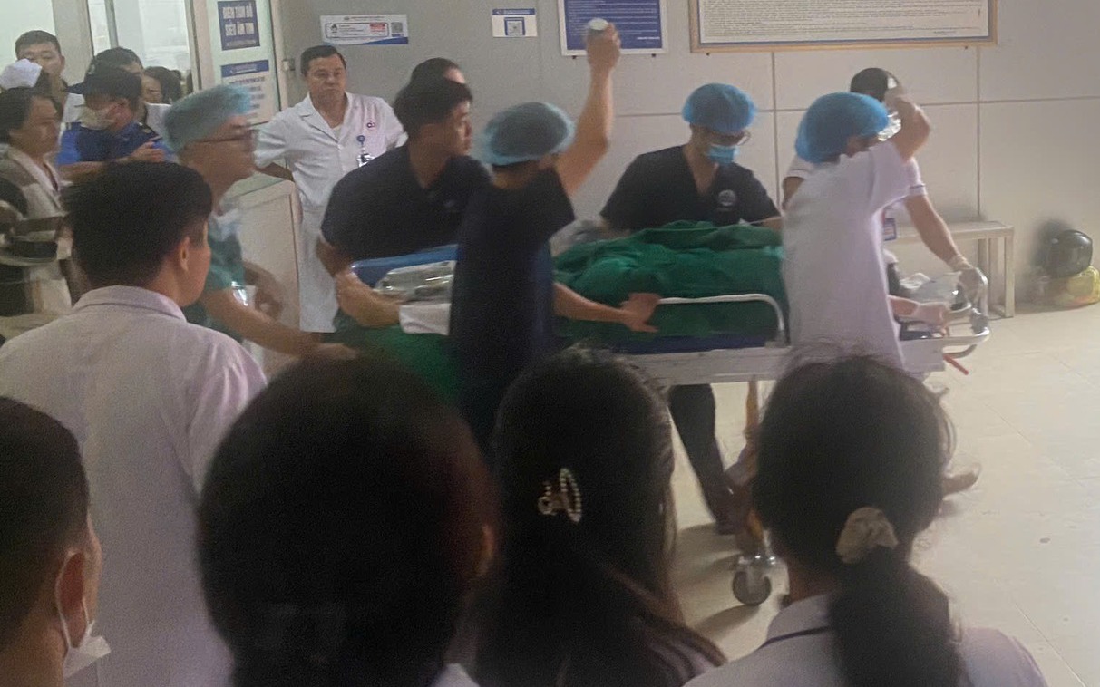 Đại biểu Quốc hội: Cần xử lý hình sự để răn đe những vụ bạo hành nhân viên y tế- Ảnh 3. Vụ tấn công tại Bệnh viện Sản Nhi Nghệ An: Nhân viên y tế hoàn toàn xứng đáng được xem xét tặng Huân chương Dũng cảm