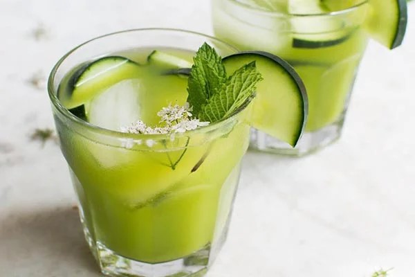 7 loại đồ uống cấp nước cho làn da rạng rỡ mùa hanh khô- Ảnh 2. 7 loại đồ uống cấp nước cho làn da rạng rỡ mùa hanh khô- Ảnh 2.