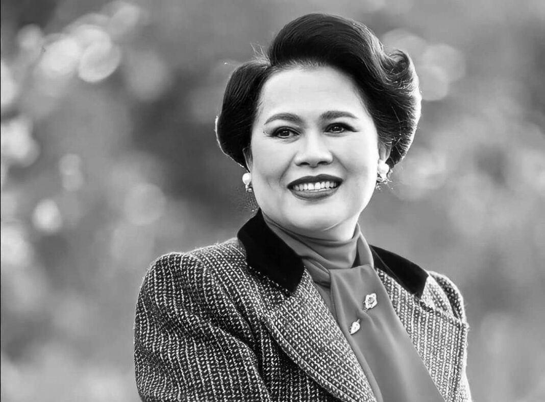 Vương thái hậu Thái Lan Sirikit qua đời ở tuổi 93- Ảnh 1. Vương thái hậu Thái Lan Sirikit qua đời ở tuổi 93- Ảnh 1.