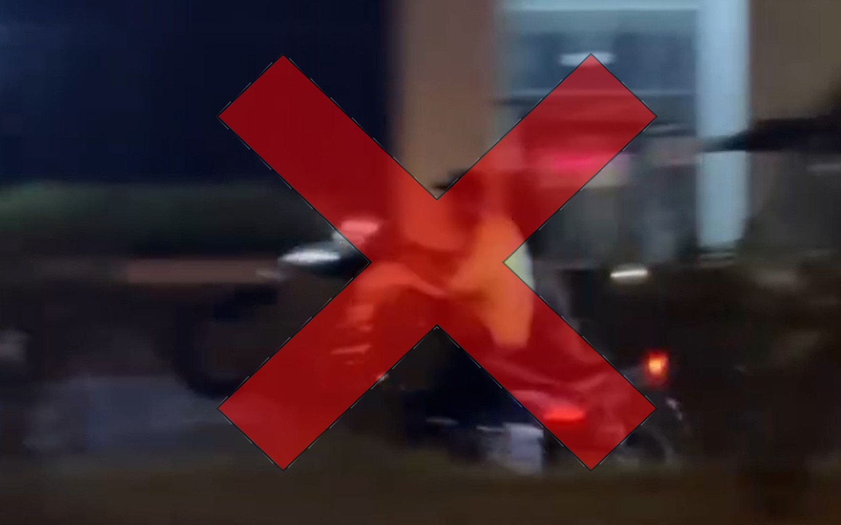 Bị người dân quay clip, nhóm thanh thiếu niên bốc đầu xe máy lộ danh tính