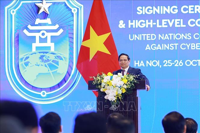Thủ tướng Phạm Minh Chính và Tổng Thư ký Liên hợp quốc dự Họp báo Lễ mở ký Công ước Hà Nội- Ảnh 8. Thủ tướng Phạm Minh Chính và Tổng Thư ký Liên hợp quốc dự Họp báo Lễ mở ký Công ước Hà Nội- Ảnh 8.