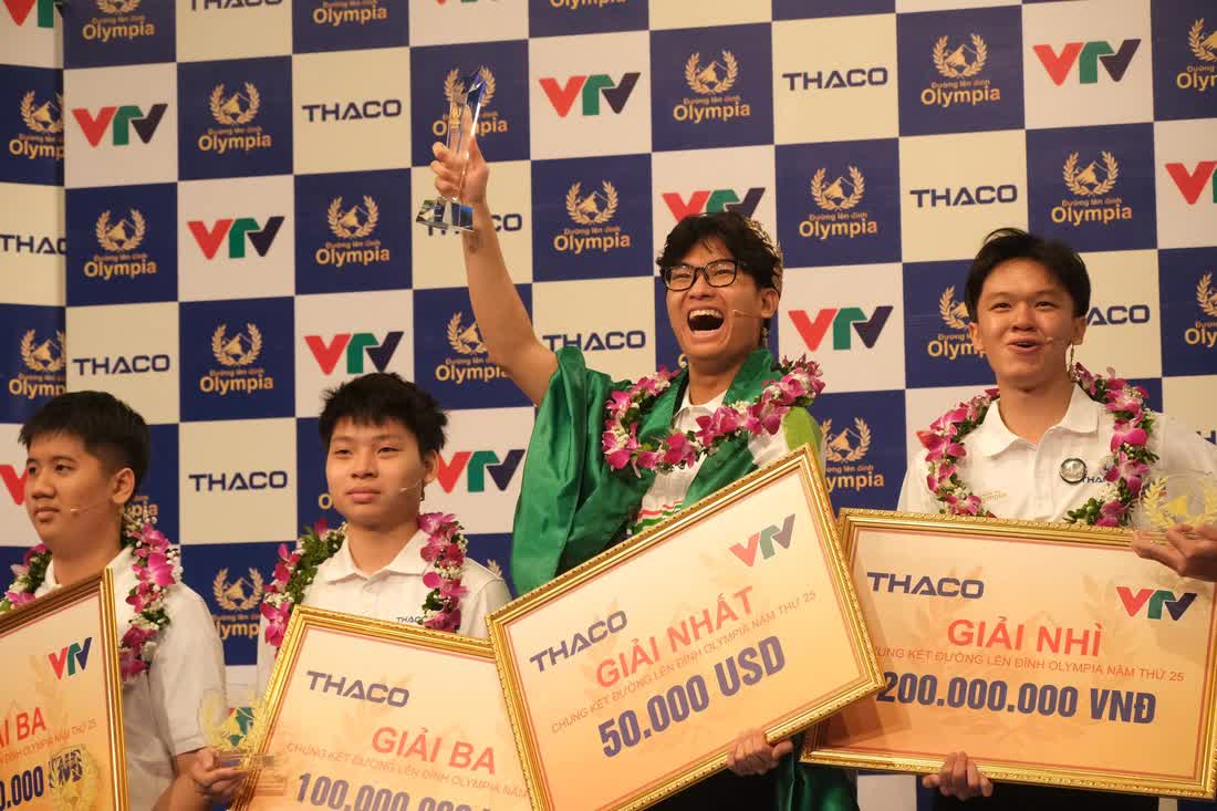 Bật mí bất ngờ ít biết về Trần Bùi Bảo Khánh - nam sinh vừa vô địch Đường lên đỉnh Olympia lần thứ 25- Ảnh 3. Bật mí bất ngờ ít biết về Trần Bùi Bảo Khánh - nam sinh vừa vô địch Đường lên đỉnh Olympia lần thứ 25- Ảnh 3.
