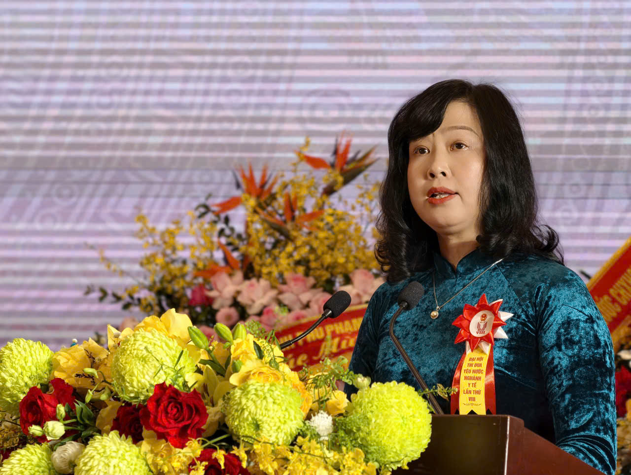 Phong trào thi đua yêu nước thúc đẩy toàn ngành Y tế thực hiện vượt mức các mục tiêu chăm sóc sức khoẻ nhân dân- Ảnh 2. Phong trào thi đua yêu nước thúc đẩy toàn ngành Y tế thực hiện vượt mức các mục tiêu chăm sóc sức khoẻ nhân dân- Ảnh 2.