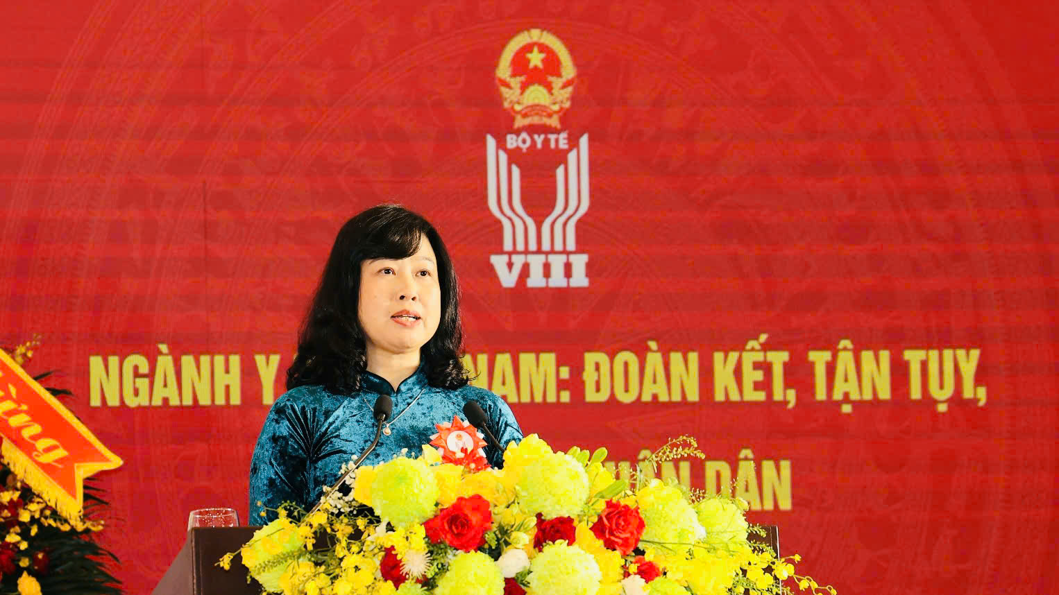Phó Thủ tướng: Thành tích nổi bật trong phong trào thi đua ngành Y tế đóng góp quan trọng cho sự phát triển đất nước- Ảnh 2. Phó Thủ tướng: Thành tích nổi bật trong phong trào thi đua ngành Y tế đóng góp quan trọng cho sự phát triển đất nước- Ảnh 2.