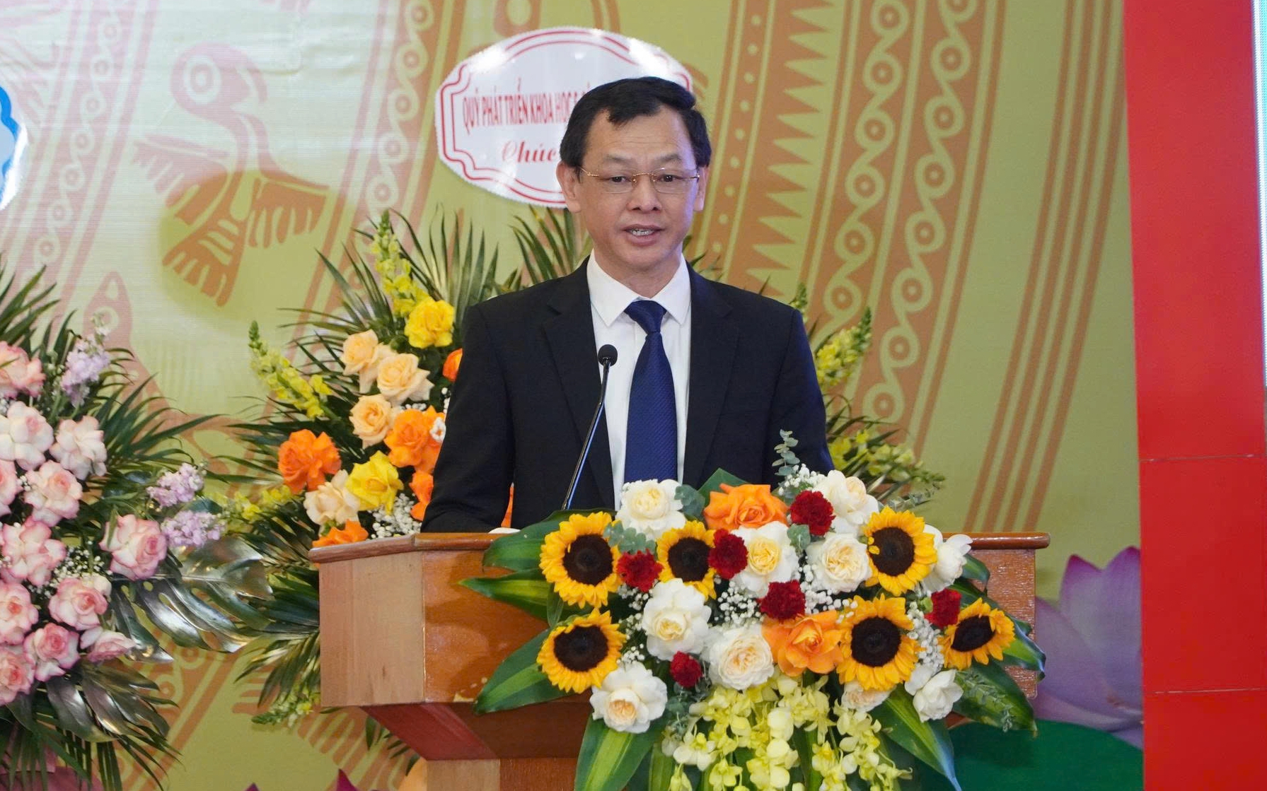 Bộ trưởng Đào Hồng Lan: Liên thông Cơ sở dữ liệu mang lại những thay đổi tích cực cho ngành y tế - Ảnh 6. Hướng đến phát triển các nền tảng số và cơ sở dữ liệu y tế lớn, có chất lượng