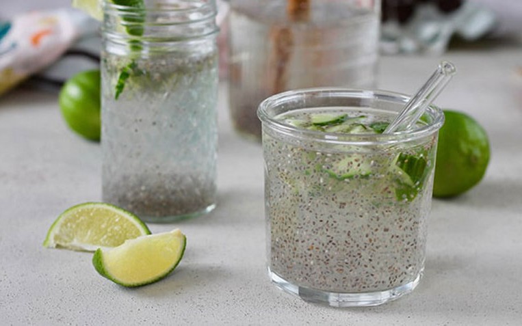 5 loại sinh tố thơm ngon giúp giảm cân nhanh- Ảnh 5. 4 cách dùng hạt chia giúp giảm cân nhanh và an toàn