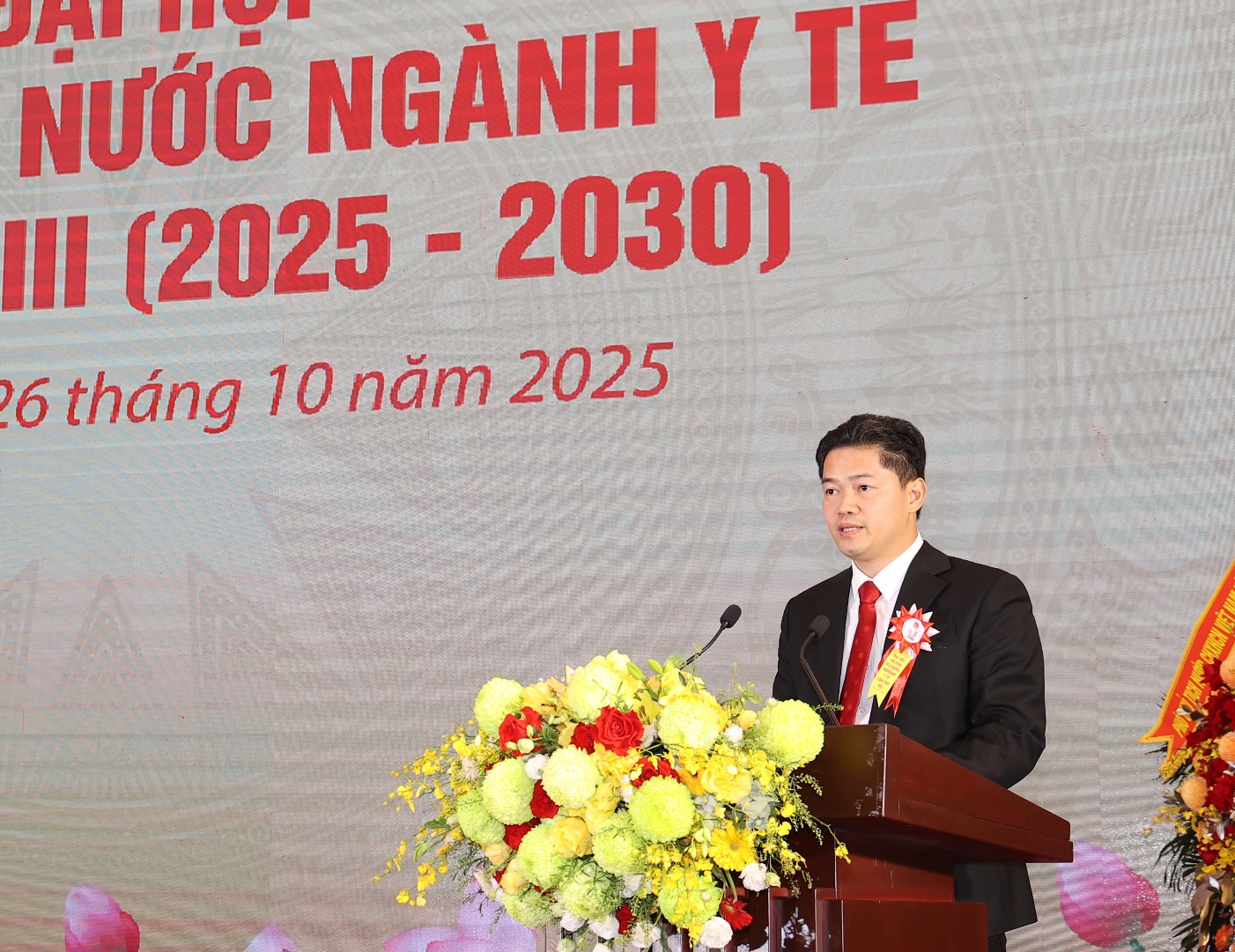 Phó Thủ tướng: Thành tích nổi bật trong phong trào thi đua ngành Y tế đóng góp quan trọng cho sự phát triển đất nước- Ảnh 14. Phó Thủ tướng: Thành tích nổi bật trong phong trào thi đua ngành Y tế đóng góp quan trọng cho sự phát triển đất nước- Ảnh 14.