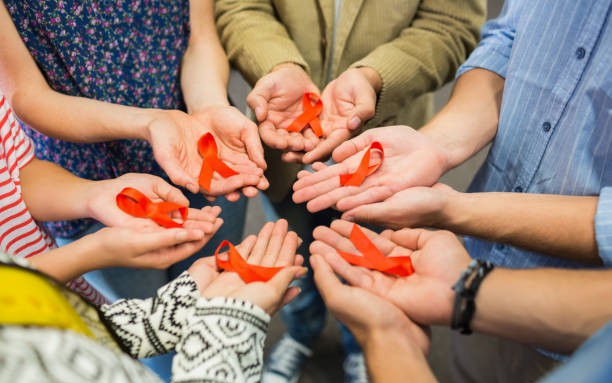 Infographic: Những lưu ý dành cho tác giả tham dự Giải báo chí về HIV/AIDS 2025- Ảnh 1.