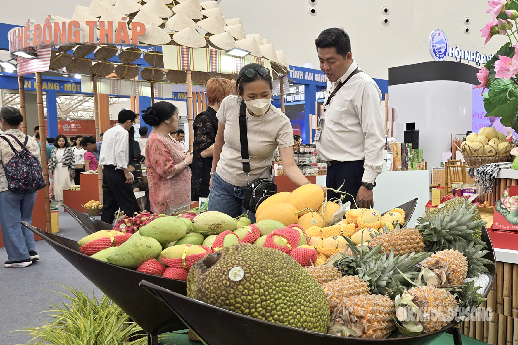 Hội chợ Mùa Thu 2025: Không gian kết nối văn hóa và sản phẩm Việt- Ảnh 3. Hội chợ Mùa Thu 2025: Không gian kết nối văn hóa và sản phẩm Việt- Ảnh 3.
