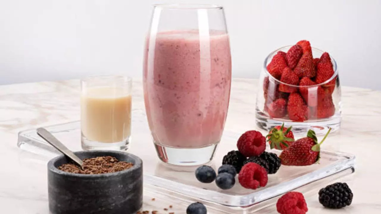 5 loại sinh tố thơm ngon giúp giảm cân nhanh- Ảnh 4. Quả mọng có hàm lượng đường thấp và cung cấp chất xơ cho cơ thể