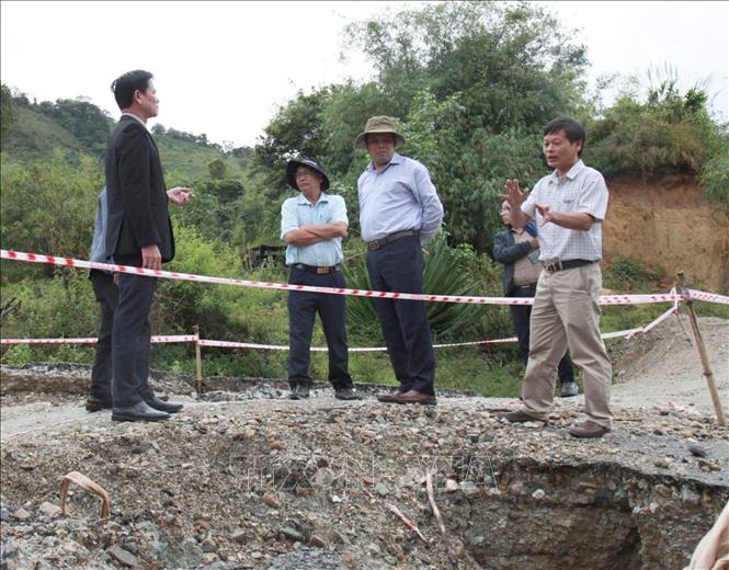 Quân khu 5 điều động gần 6.300 cán bộ, chiến sĩ hỗ trợ nhân dân ứng phó với lũ lụt, sạt lở- Ảnh 1. Quân khu 5 điều động gần 6.300 cán bộ, chiến sĩ hỗ trợ nhân dân ứng phó với lũ lụt, sạt lở- Ảnh 1.