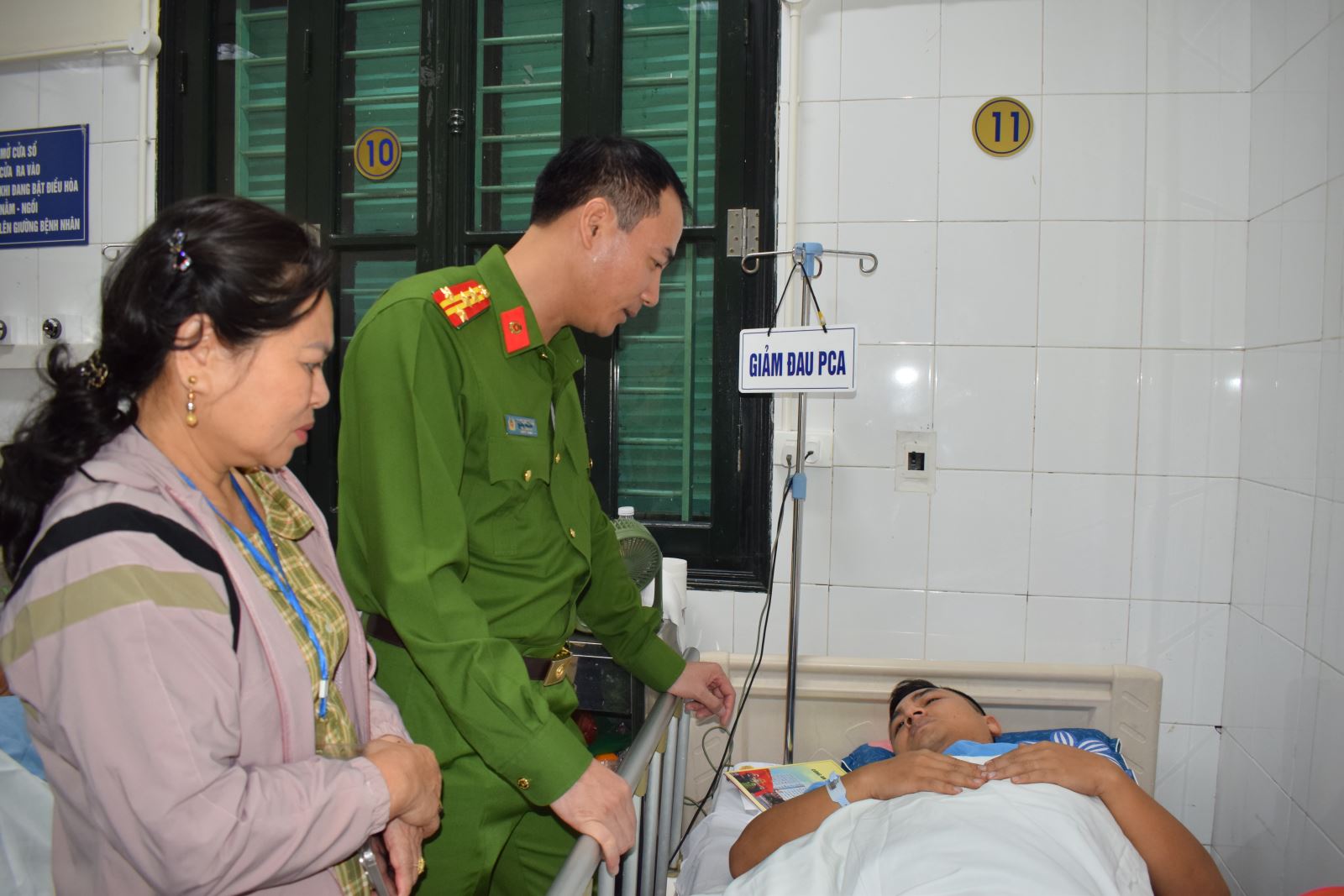 Không chấp hành đo nồng độ cồn, thanh niên tông Đại úy CSGT đa chấn thương- Ảnh 1.