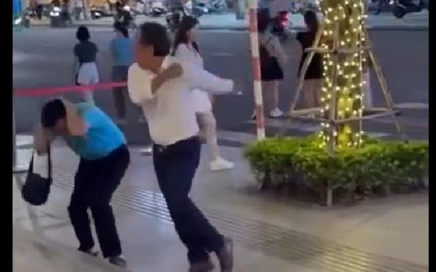 Tạm giữ 4 người nước ngoài liên quan vụ án giết người ở Lạng Sơn- Ảnh 2. Tạm giữ 4 người nước ngoài liên quan vụ án giết người ở Lạng Sơn- Ảnh 2.