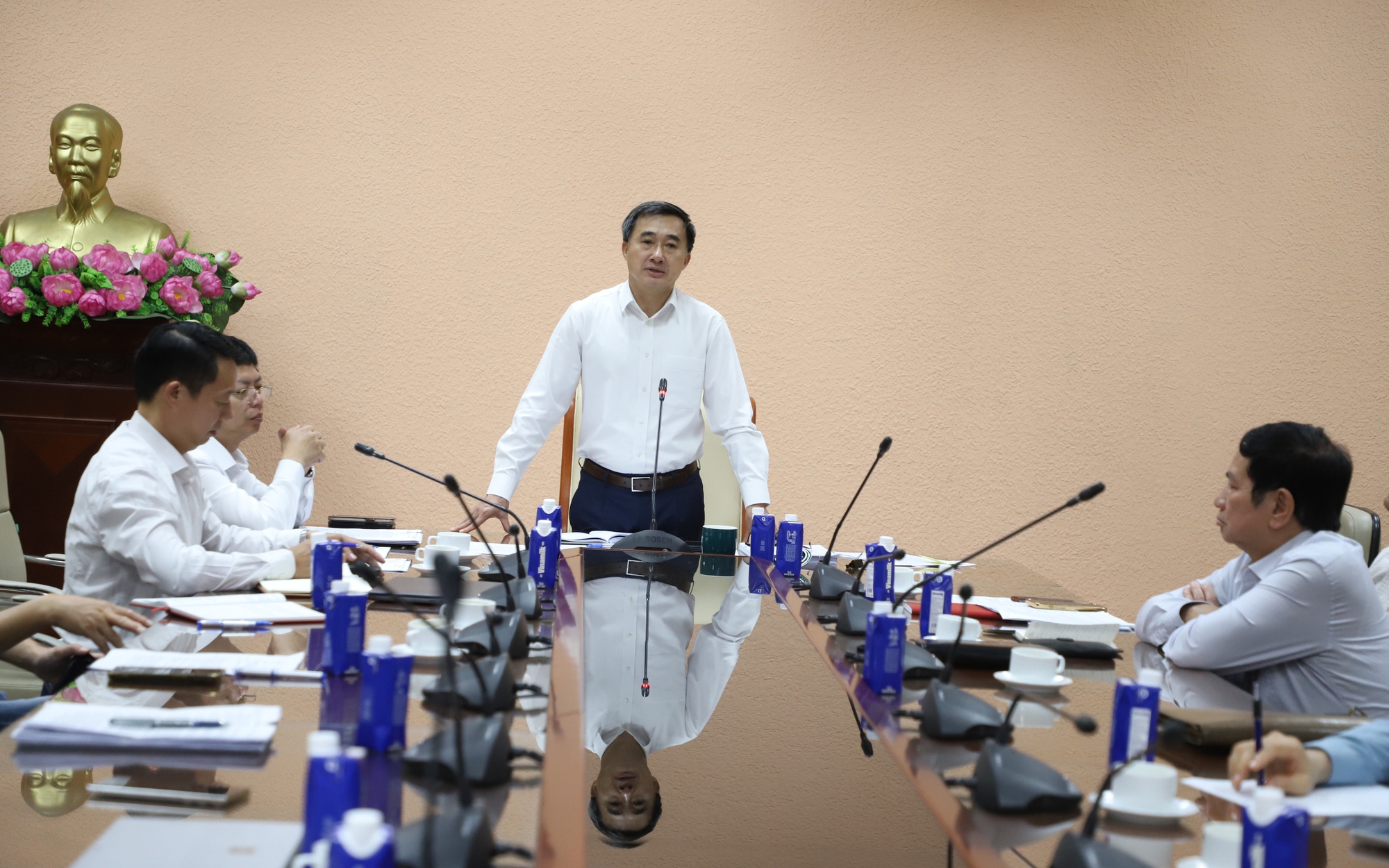 Thứ trưởng Trần Văn Thuấn kiểm tra công tác trực Tết tại Bệnh viện Tâm thần TW I và Viện Pháp y tâm thần TW- Ảnh 3.