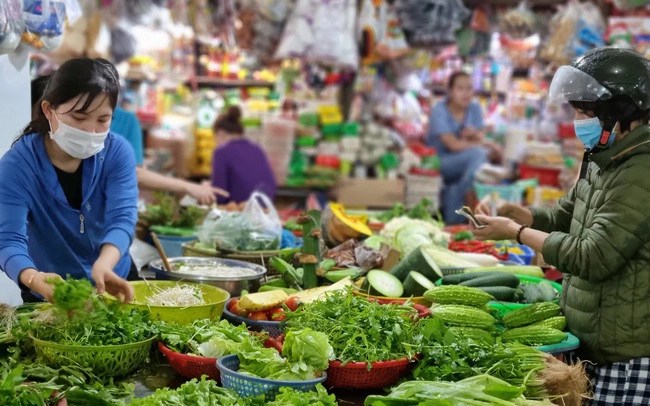 Ăn gì để vừa tiết kiệm vừa đủ vitamin khi rau xanh tăng giá mạnh?- Ảnh 4. Ăn gì để vừa tiết kiệm vừa đủ vitamin khi rau xanh tăng giá mạnh?- Ảnh 4.