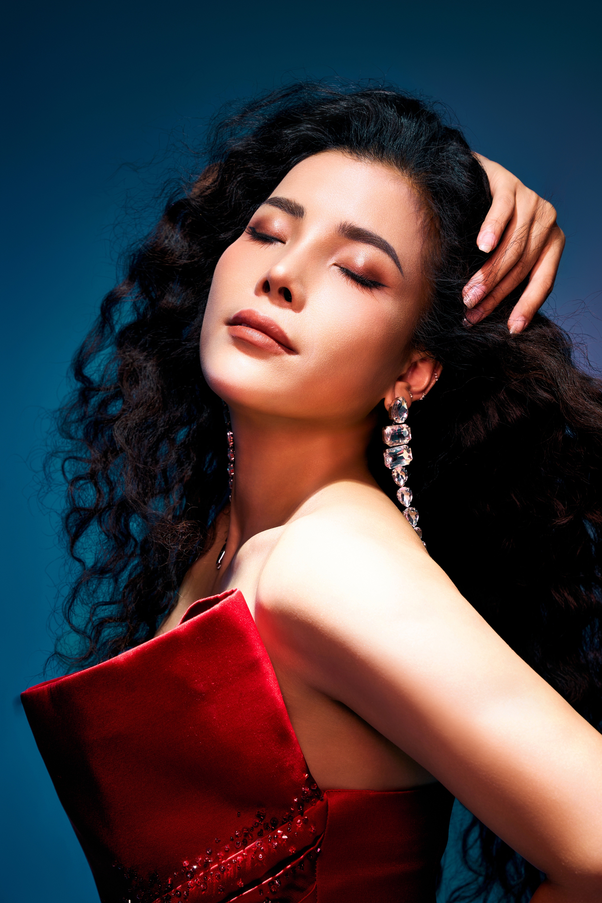 Phương Nhung trở lại với đêm nhạc kỷ niệm 20 năm: 'Mắt Nhung' không chỉ là tên gọi- Ảnh 1. Phương Nhung trở lại với đêm nhạc kỷ niệm 20 năm: 'Mắt Nhung' không chỉ là tên gọi- Ảnh 1.