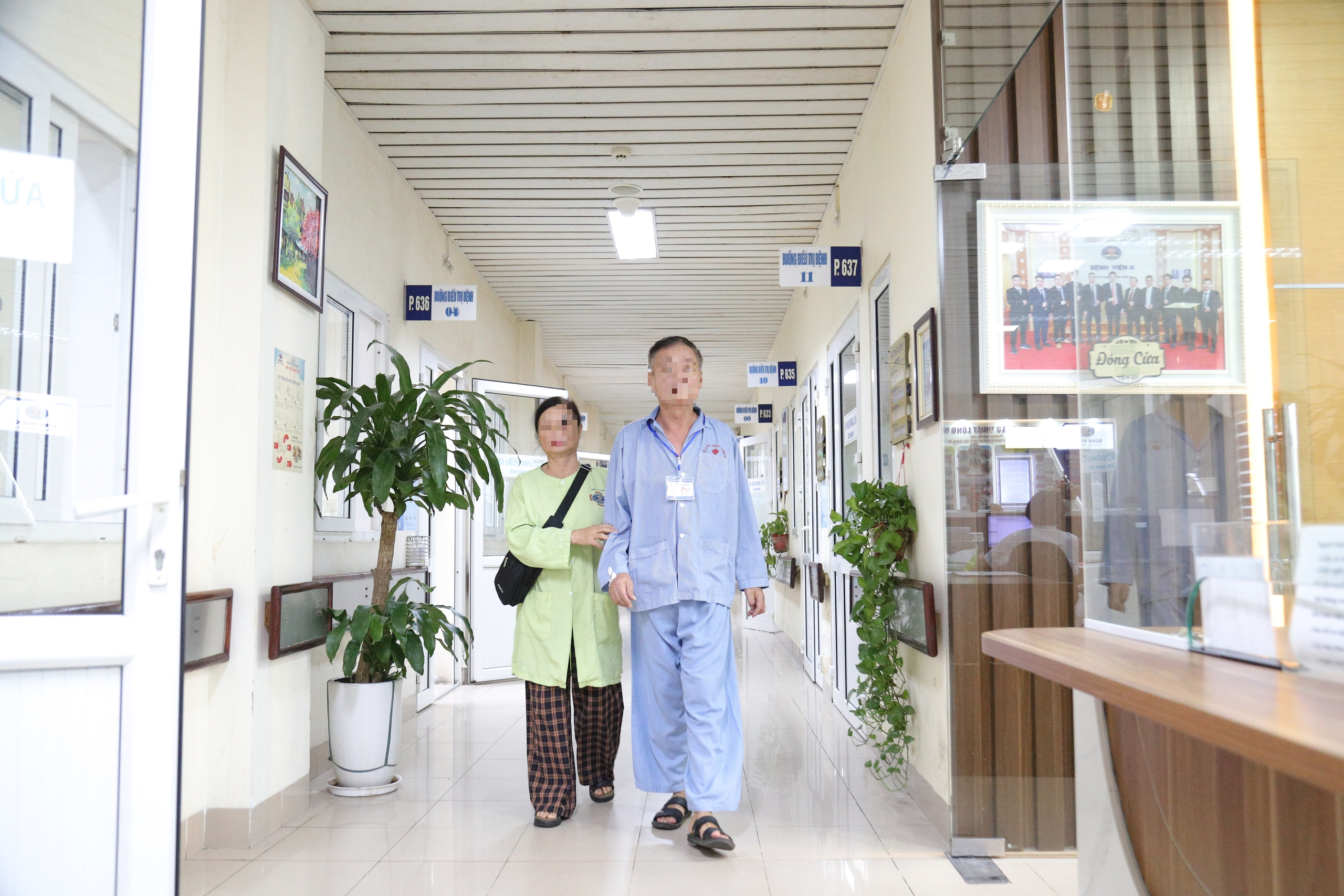 Phát hiện và điều trị sớm, điều kỳ diệu xảy ra với bệnh nhân ung thư U70- Ảnh 2.