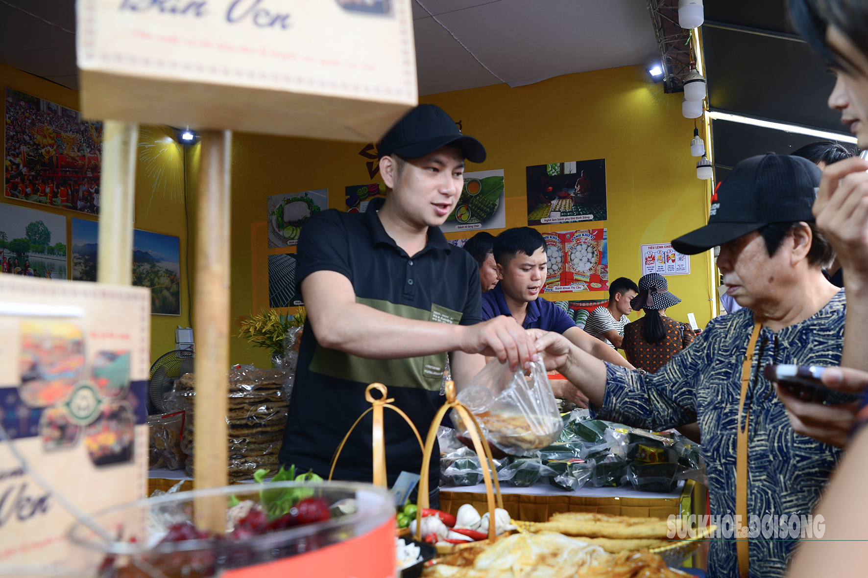 Hội tụ hương vị Việt tại Hội chợ Mùa Thu lần thứ nhất - 2025- Ảnh 6. Hội tụ hương vị Việt tại Hội chợ Mùa Thu lần thứ nhất - 2025- Ảnh 6.