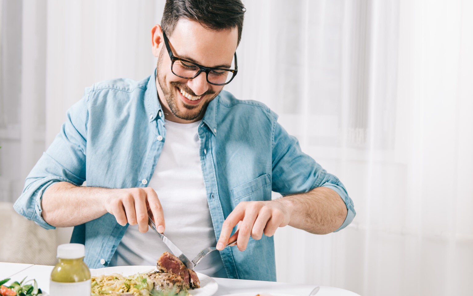 Dấu hiệu suy giảm nội tiết tố nam giới và giải pháp khắc phục an toàn- Ảnh 2. Dấu hiệu suy giảm nội tiết tố nam giới và giải pháp khắc phục an toàn- Ảnh 2.