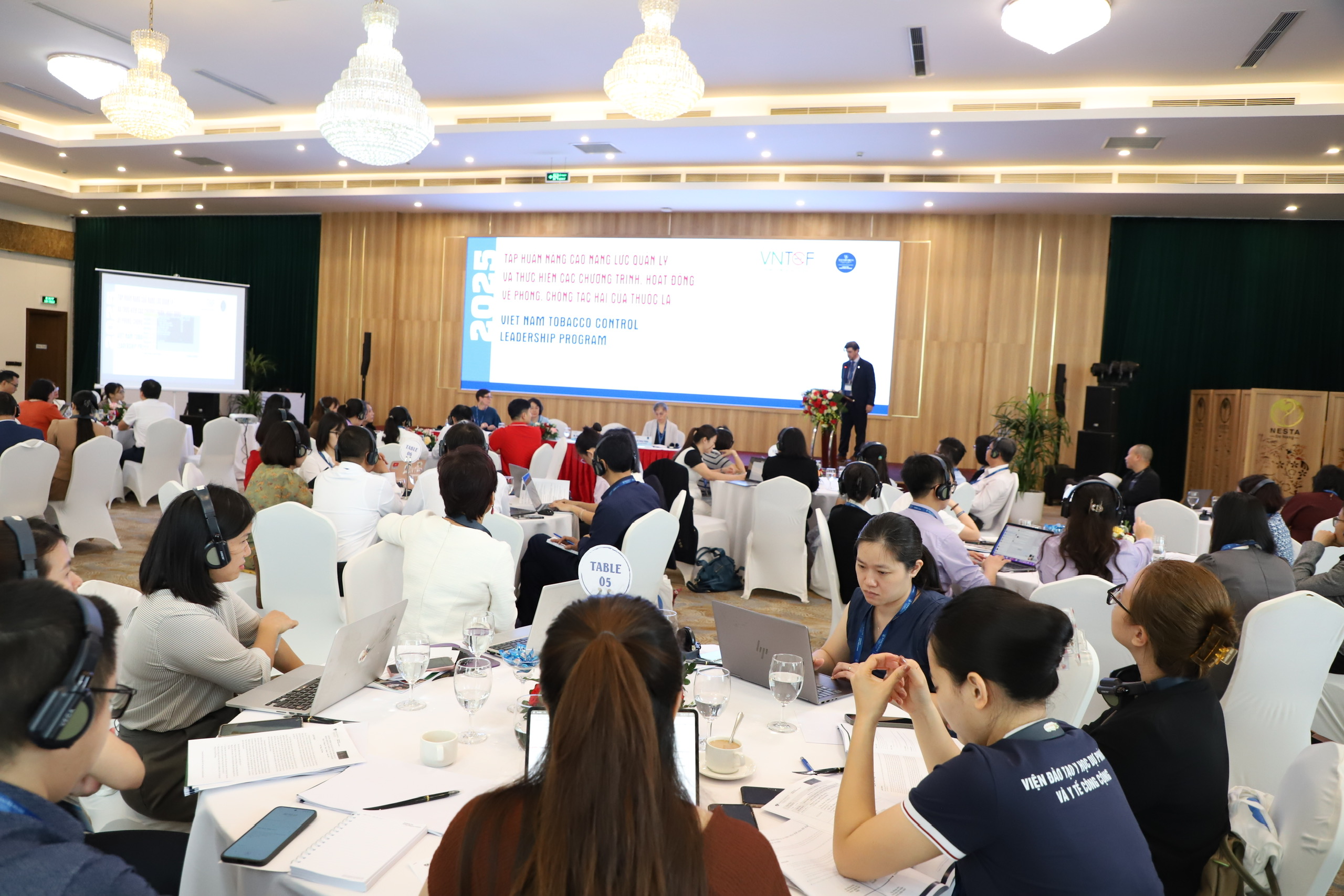 Chuyên gia quốc tế đào tạo, nâng cao năng lực phòng chống tác hại của thuốc lá cho Việt Nam- Ảnh 2. Chuyên gia quốc tế đào tạo, nâng cao năng lực phòng chống tác hại của thuốc lá cho Việt Nam- Ảnh 2.