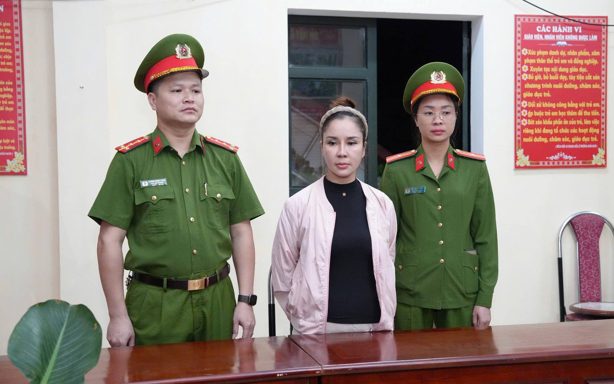 Lừa bán đất qua mạng xã hội, hai đối tượng chiếm đoạt gần 200 triệu đồng- Ảnh 2. Lừa bán đất qua mạng xã hội, hai đối tượng chiếm đoạt gần 200 triệu đồng- Ảnh 2.