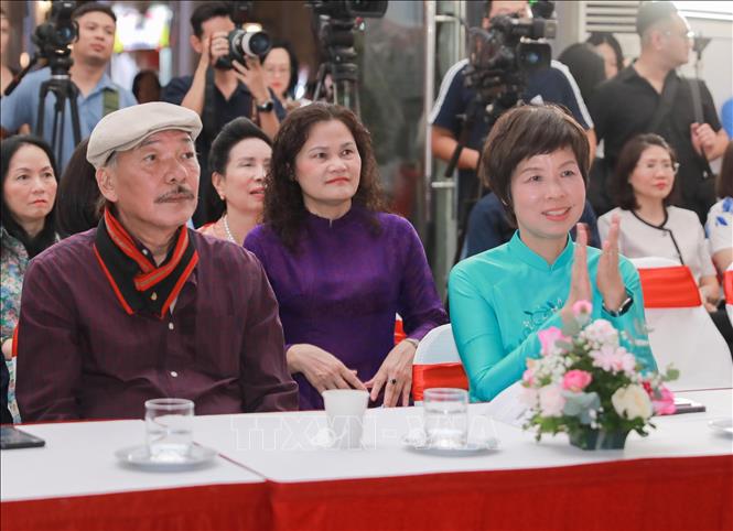 Giải thưởng Bùi Xuân Phái 2025 vinh danh nhạc sĩ Trần Tiến- Ảnh 1. Giải thưởng Bùi Xuân Phái 2025 vinh danh nhạc sĩ Trần Tiến- Ảnh 1.