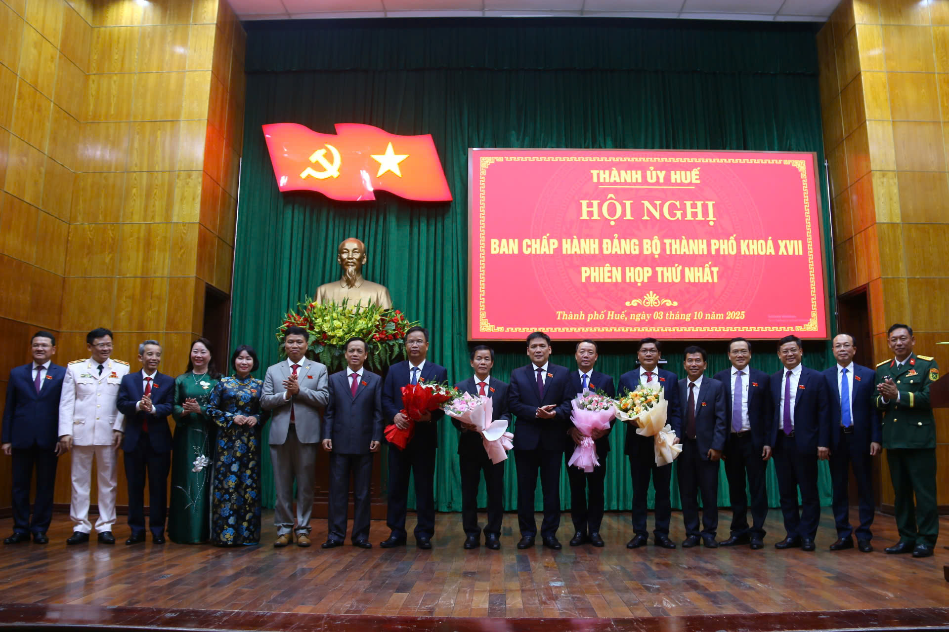 Ông Nguyễn Văn Phương được bầu giữ chức Bí thư Thành ủy Huế- Ảnh 2.