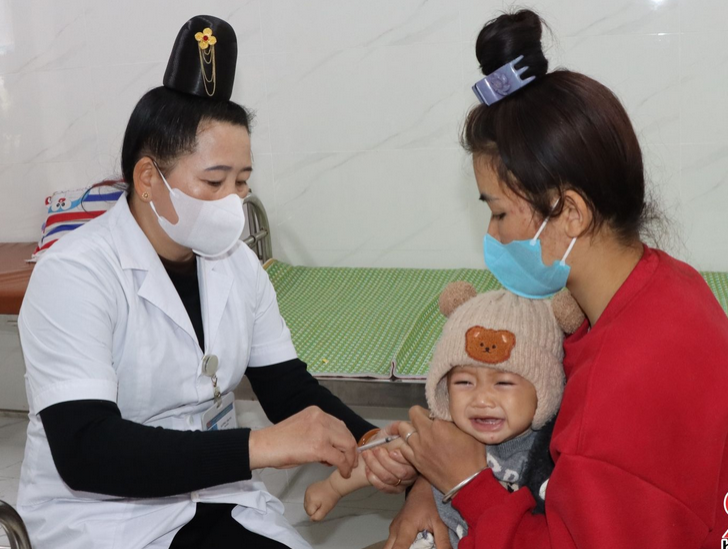 Sơn La tập trung triển khai chiến dịch tiêm vaccine sởi năm 2025- Ảnh 2.