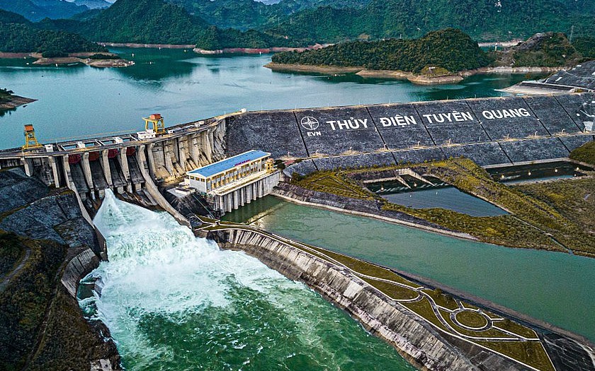 Tiếp tục đóng cửa xả thủy điện Tuyên Quang ứng phó với mưa lớn