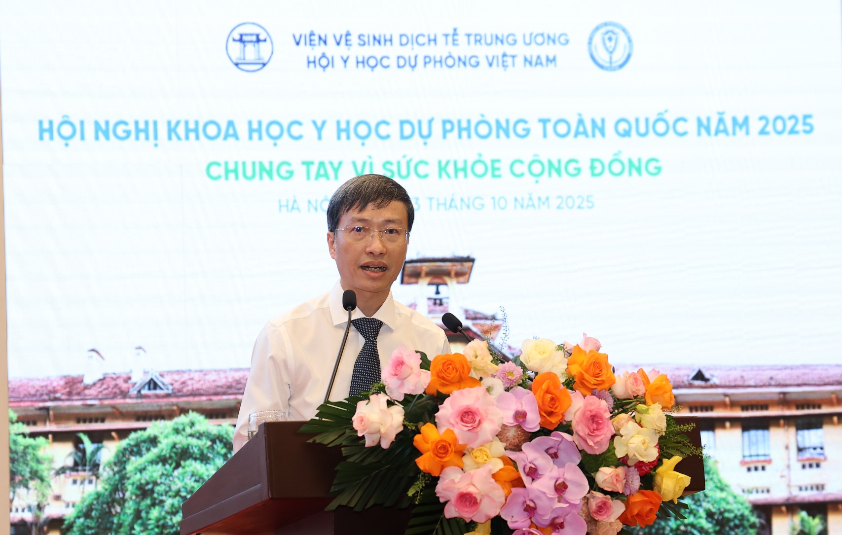 Thứ trưởng Bộ Y tế: Đẩy mạnh ứng dụng trí tuệ nhân tạo trong giám sát, phân tích, dự phòng dịch bệnh
- Ảnh 7.
