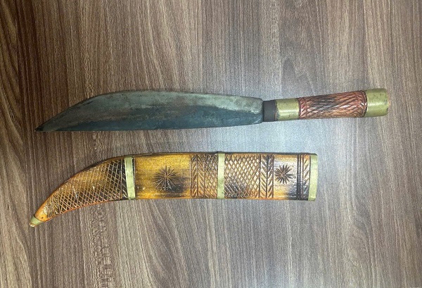 12 thanh thiếu niên rượt đuổi qua nhiều phố, chém nhau trong đêm- Ảnh 2. 12 thanh thiếu niên rượt đuổi qua nhiều phố, chém nhau trong đêm- Ảnh 2.