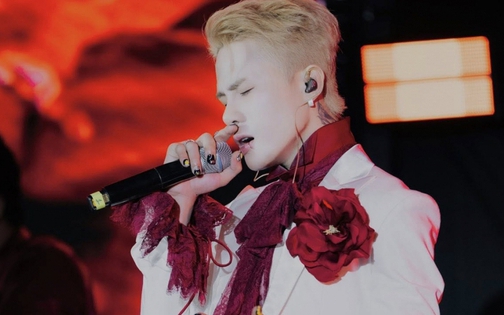 Ca sĩ Jack xin lỗi và tạm dừng hoạt động sau ồn ào hát ca khúc gây tranh cãi