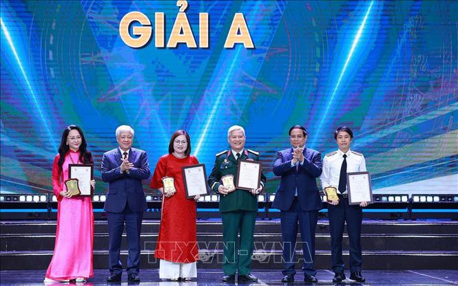 Phóng viên Báo Sức khỏe và Đời sống đoạt giải Nhì Giải Báo chí 'Vì sự nghiệp phát triển văn hóa Việt Nam'- Ảnh 7.