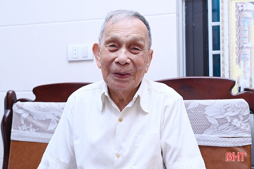 Cán bộ, đảng viên Hà Tĩnh tâm huyết góp ý dự thảo văn kiện Đại hội XIV của Đảng- Ảnh 1. Cán bộ, đảng viên Hà Tĩnh tâm huyết góp ý dự thảo văn kiện Đại hội XIV của Đảng- Ảnh 1.