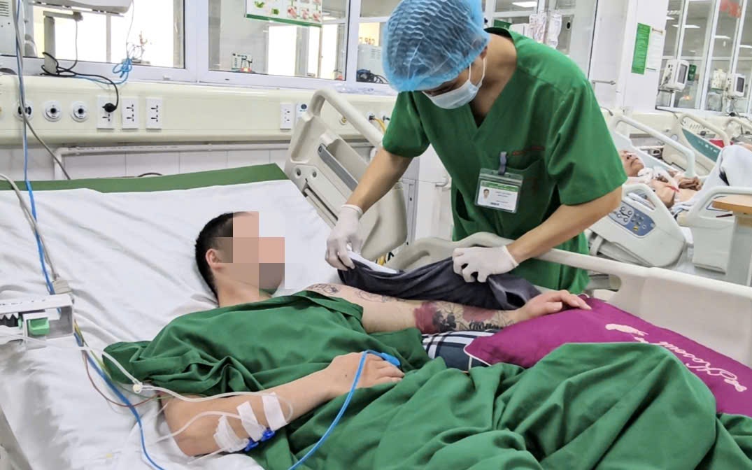 Cắt bỏ khối u gan khổng lồ 2,5 kg- Ảnh 1. Cắt bỏ khối u gan khổng lồ 2,5 kg- Ảnh 1.