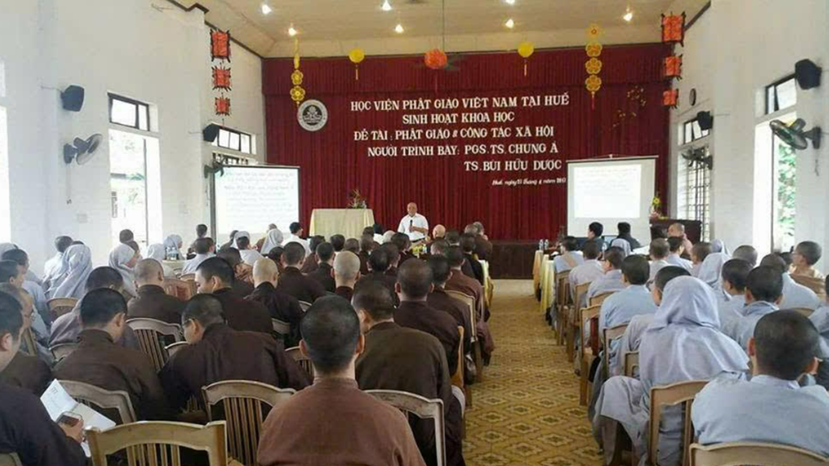 PGS.TS Chung Á - Hành trình của người gieo ánh sáng giữa vùng tối HIV/AIDS- Ảnh 2. PGS.TS Chung Á - Hành trình của người gieo ánh sáng giữa vùng tối HIV/AIDS- Ảnh 2.